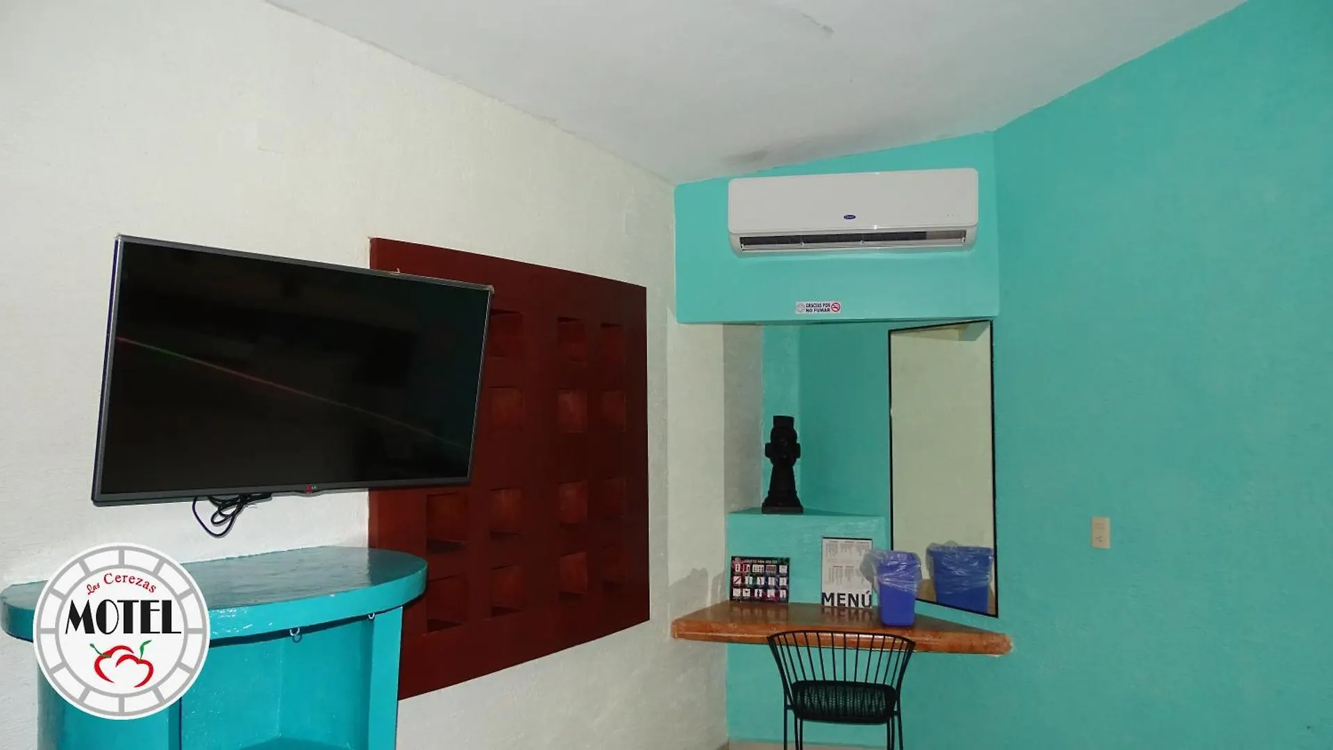 Motel Las Cerezas Cancun Mexico