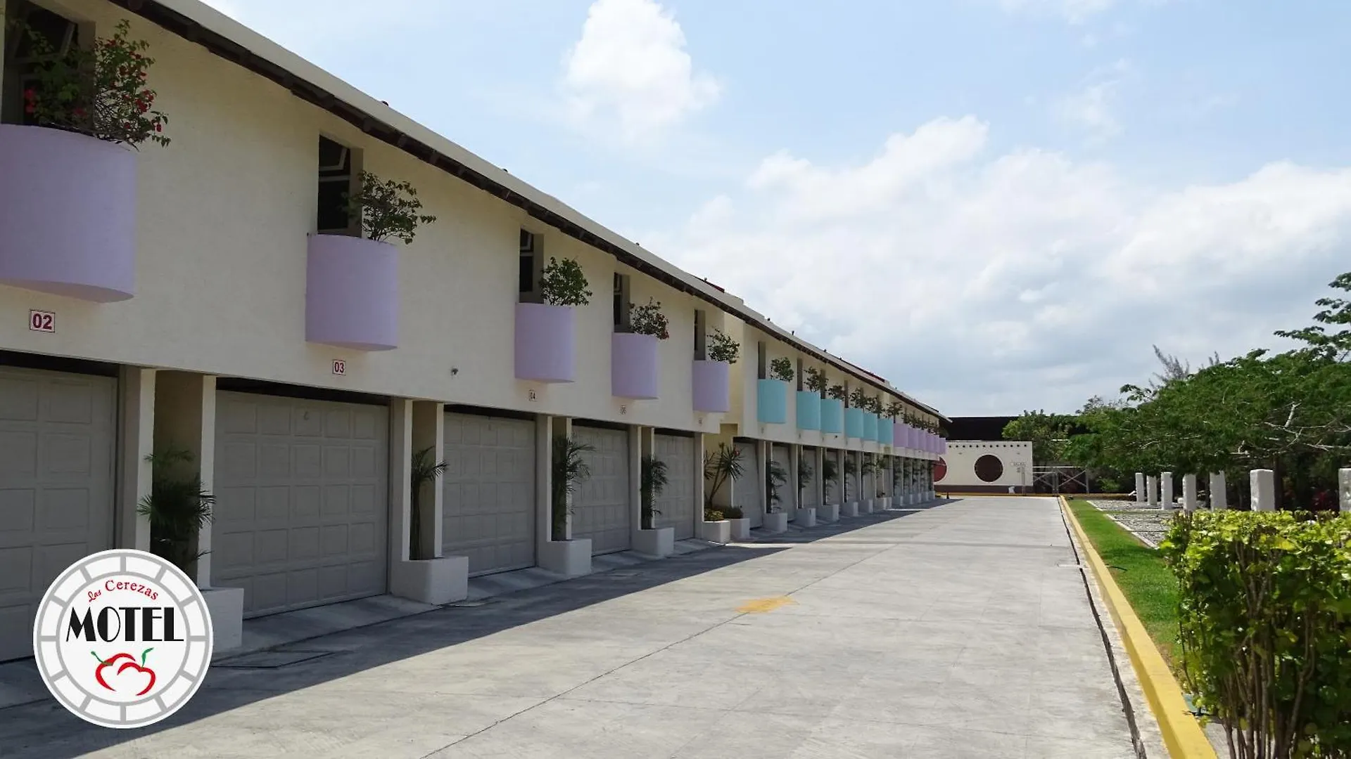 Motel Las Cerezas Cancun Mexico